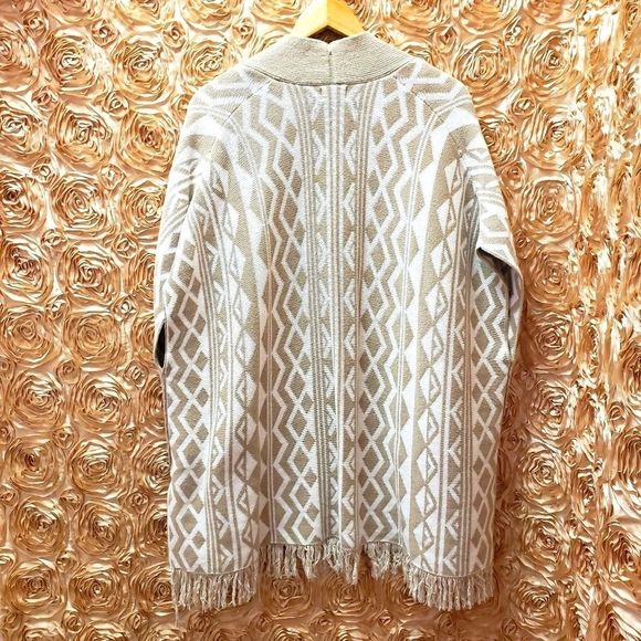 OLD ๐ค๐ NAVY Beige and White Shawl Poncho Size M/L - Picture 3 of 10
